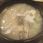 福チョリ - (2018年11月　訪問)参鶏湯ハーフ。スープの味付けも丁度良く、ボリュームがある一品。