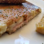 恵那川上屋 - 中にはハムも詰まってます