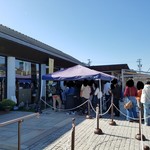 恵那川上屋 - 週末は大混雑で行列がすごい