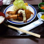 四季亭 - 【海老ふらい定食　１３００円】