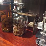 HANAZONO KOMINKA - カウンターはこんな感じ