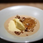 虎白 - 焦がし砂糖のソース　玉子寄せて