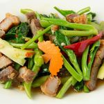SAAMROT - ㊽カイラン菜と揚げ豚肉の炒め（カナー･ムー･クロープ）