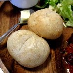 お座敷ダイニングカフェ 醍醐 - ホカホカ全粒粉のパン！