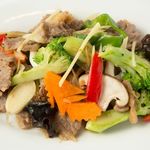 SAAMROT - ㊾牛肉と野菜のオイスターソース炒め（ヌア･パッナムマンホイ）