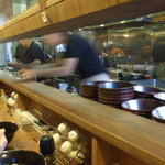 イツワ製麺所食堂 - カウンター厨房