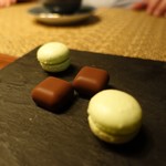 長谷川 稔 - マカロン(ベルガモット)とチョコレート(レモンタイム)