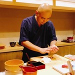 鮨 竜介 - 王道と遊び心で魅了する