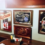 AS CLASSICS DINER - POPな置物や写真が沢山！