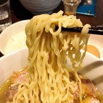 櫻井中華そば店 - チャーシューそば(塩)の麺リフトアップ