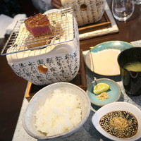 日本料理 TOBIUME - 焼肉定食全体像