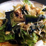 心粋厨房 獬 - 鶏とワカメのサラダ