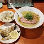 麺屋 六感堂 - ししゃも軍鶏しおそば＋チャコ飯＋おつまみししゃも