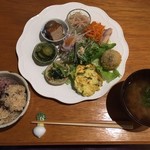 旬菜カフェ おてあて - 晩御飯プレート(ご飯・汁付き・デリ6品)　2018/11/10