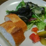 ミツバ - 前菜とパン