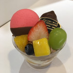 ローザンヌ - マカロンも人気