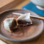 和三盆 恵菓 - "初霜（はつしも）"、斷面（きりくち）