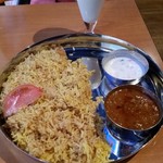 DELHI GATE - チキンビリヤニセット、ナムキンラッシー