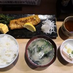 つきじde丼どん - ランチ定食(焼き魚)850円