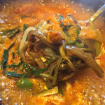 連家 - 具沢山のユッケジャン