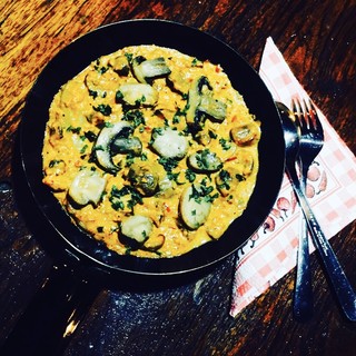 DOBROGI HUNGARIAN BAR & DINING_2