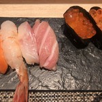 Sushi Sakae - サーモン/ぼたん/たい/大トロ/いくら/うに