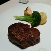 神戸牛炉釜炭焼ステーキ IDEA 銀座 - 