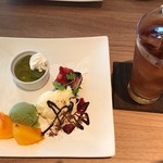 ビストロ＆カフェ 六朝館 - 