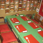 Emadou - テーブル席（８人）