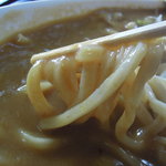 三嶋屋 - 【七福カレー麺】うどんはつるつるといただけちゃいます。コシはやわめ...