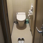 Iwamotoya - 部屋にはウォシュレット付きトイレがあります。