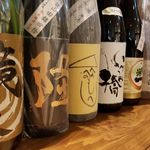 BUENA VISTA TOKYO - 日本の国酒である日本酒の消費を応援しています。様々な味わいの日本酒を豊富に揃えています。日本酒とスペイン料理のマリアージュをお楽しみください。