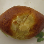 アミール - とろ〜りクリームパン