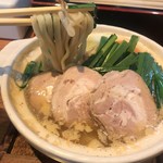 らーめん芝浜 - 冬期限定
      
      みそチャーシュー  ＋生卵
      
      麺リフト