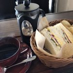 大江珈琲 - ブレンドコーヒー400円とミックスサンドイッチのモーニング