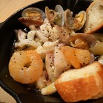 うますし - 鮮魚の海鮮アヒージョ