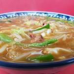 中華料理 新華楼 - 醤油スープに