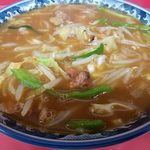 中華料理 新華楼 - カレー野菜そば（ご厚意で大盛に）