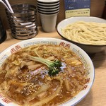 煮干そば 流。 - 11月12日(月)4周年記念限定メニュー『火鼠』
      