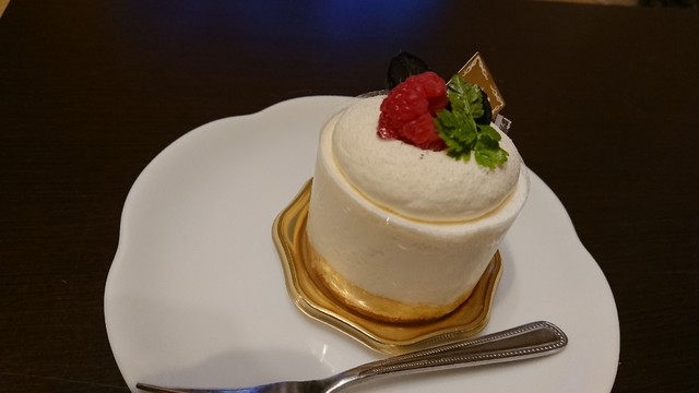 パティスリーロテュース Patisserie Lotus 呉服町 ケーキ 食べログ パティスリーロテュース Patisserie Lotus 呉服町 ケーキ 食べログ
