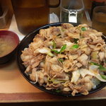 吉祥寺どんぶり - 醤油にんにく丼　（破壊王サイズ）