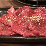 焼肉酒場 すみびや - （宮崎牛）ロース（マルカワ） 800円。