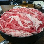 すき焼･鍋物 なべや - 人気の牛肉鉄鍋一人前930円！安っ！(≧∇≦)