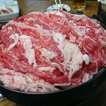 すき焼･鍋物 なべや - 牛肉で
            野菜が見えません！(笑)(^^;