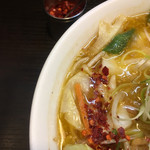 粗みじん切り唐辛子をトッピング