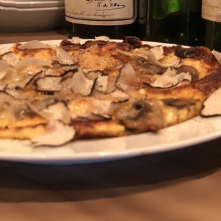 truffle and mushroom omelet