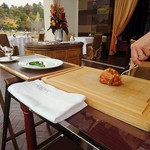 ジャルダン ポール・ボキューズ - 目の前でカットしてくれます