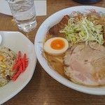 Futaba - ランチセット  噌特製白味噌ラーメンとミニチャーハン880円トッピング角煮150円