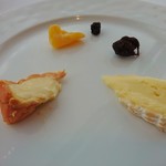 ジャルダン ポール・ボキューズ - フロマージュ：エポワスとポンレヴェック