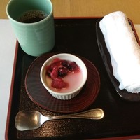 割烹みなと (アートホテル大阪ベイタワー) - ベリーのパンナコッタ